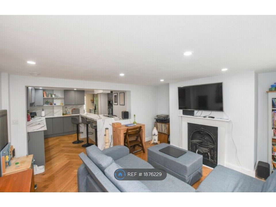 5 bed terraced house to rent in Dover, Dover CT16, £1,500 pcm Zoopla