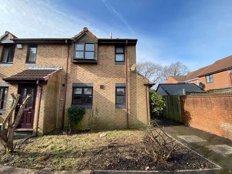 2 bed end terrace house to rent in Winsbury Way, Bradley Stoke, Bristol