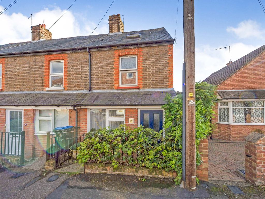 3 bed end terrace house for sale in Horsecroft Road, Hemel Hempstead
