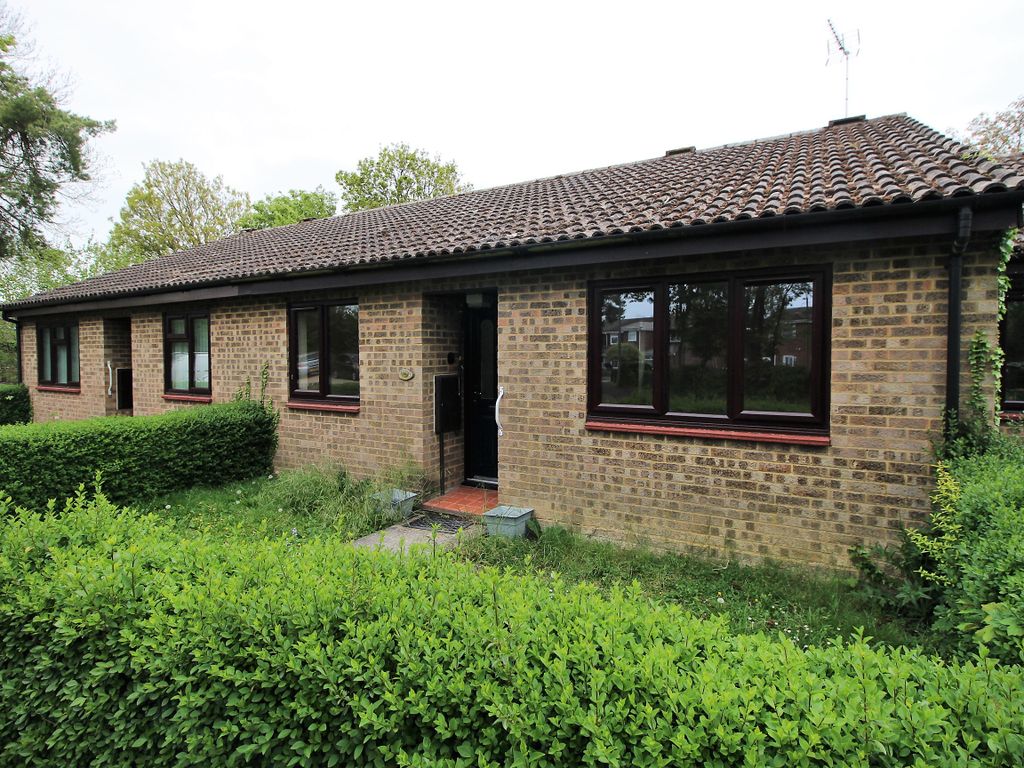 2 bed terraced bungalow for sale in Limes Road, Hardwick, Cambridge