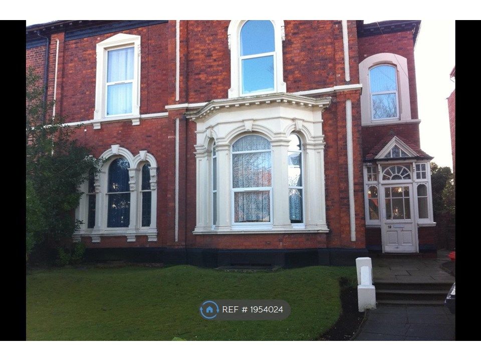 Studio to rent in Scarisbrick St Southport, Southport PR9, £350 pcm