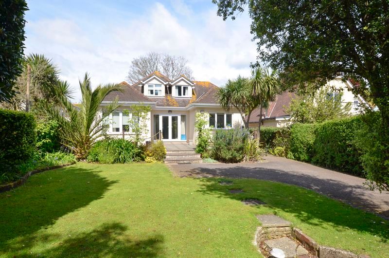 4 bed detached bungalow for sale in Saltern Road, Paignton TQ4, £