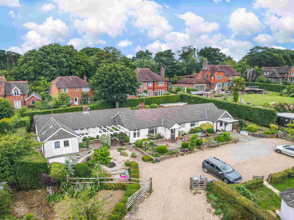 6 bed bungalow for sale in Willingford Lane, Burwash Weald TN19 Zoopla