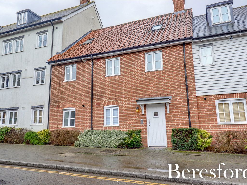 2 bed flat for sale in Hart Street, Brentwood CM14, £290,000 Zoopla