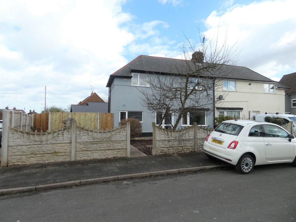 3 bed semidetached house to rent in Audrey Crescent, Mansfield