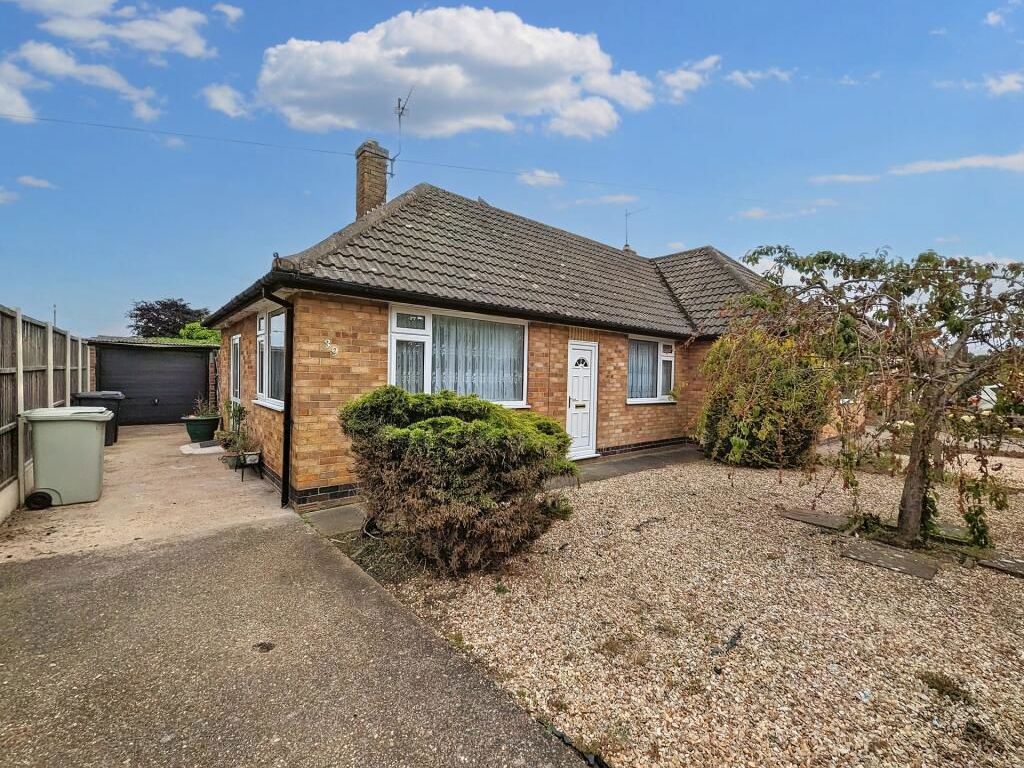 2 bed bungalow for sale in Richmond Drive, Skegness PE25, £130,000 Zoopla