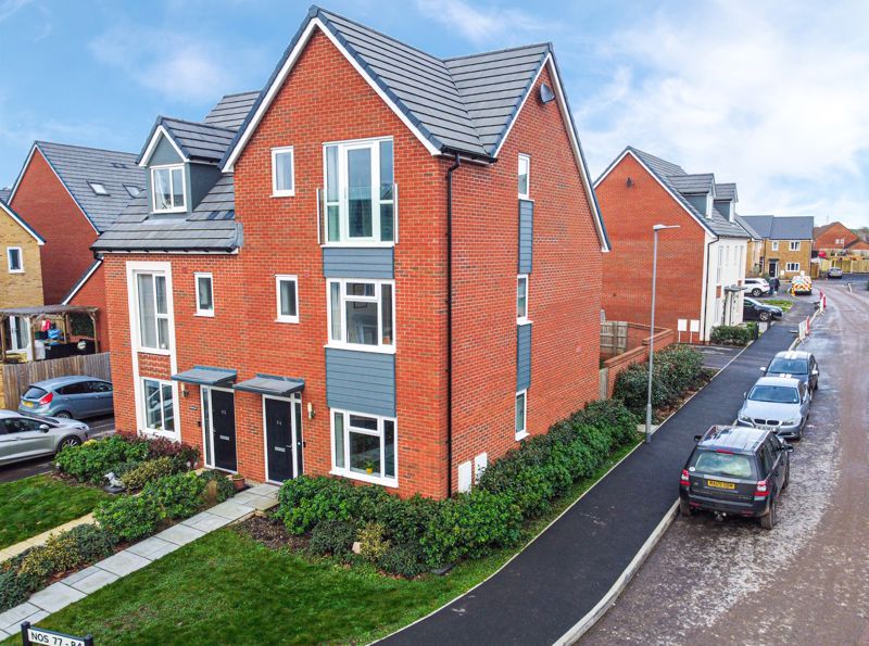 4 bed town house for sale in Apple Tree Close, Norton Fitzwarren