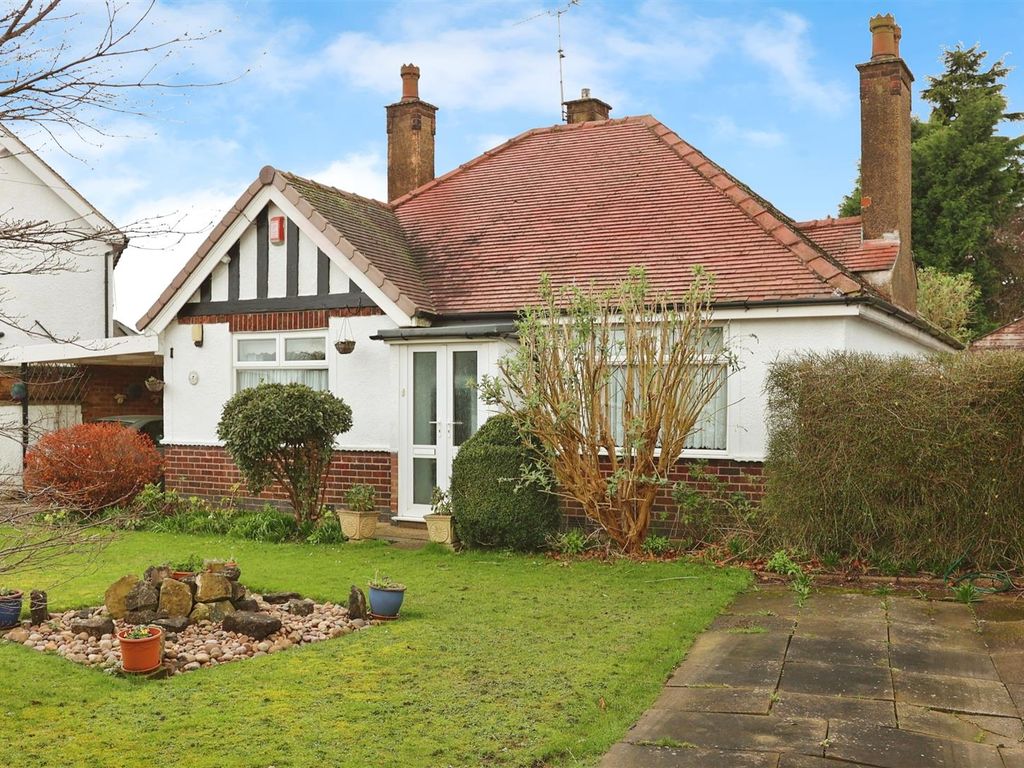 3 bed detached bungalow for sale in Columbia Avenue, SuttonInAshfield NG17, £220,000 Zoopla