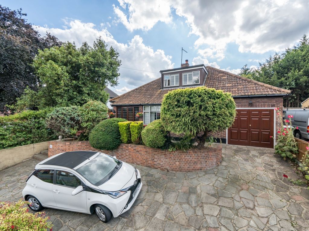 3 bed bungalow for sale in Victoria Road, Erith DA8, £675,000 Zoopla