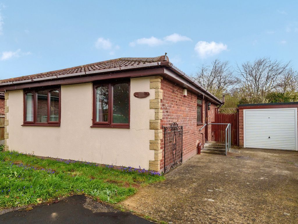 2 bed bungalow for sale in Villa Close, Branston LN4 Zoopla