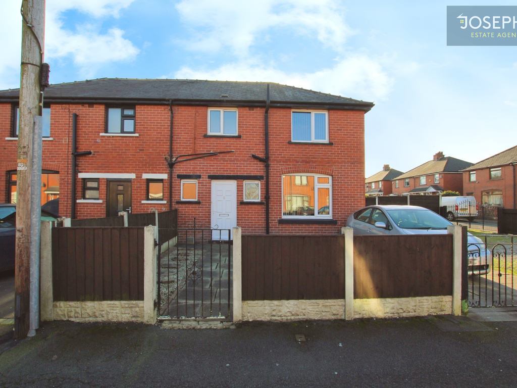 3 bed semidetached house for sale in Waverley Avenue, Bolton BL4, £
