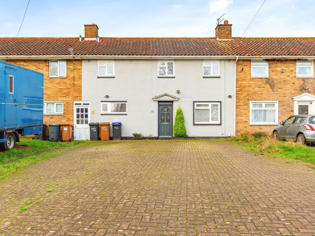 3 bed terraced house for sale in Windrush Way, Northampton NN5, £