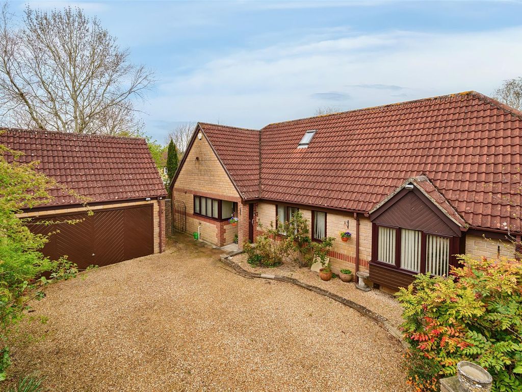 4 bed detached bungalow for sale in Parrett Mead, South Perrott, Beaminster DT8 Zoopla