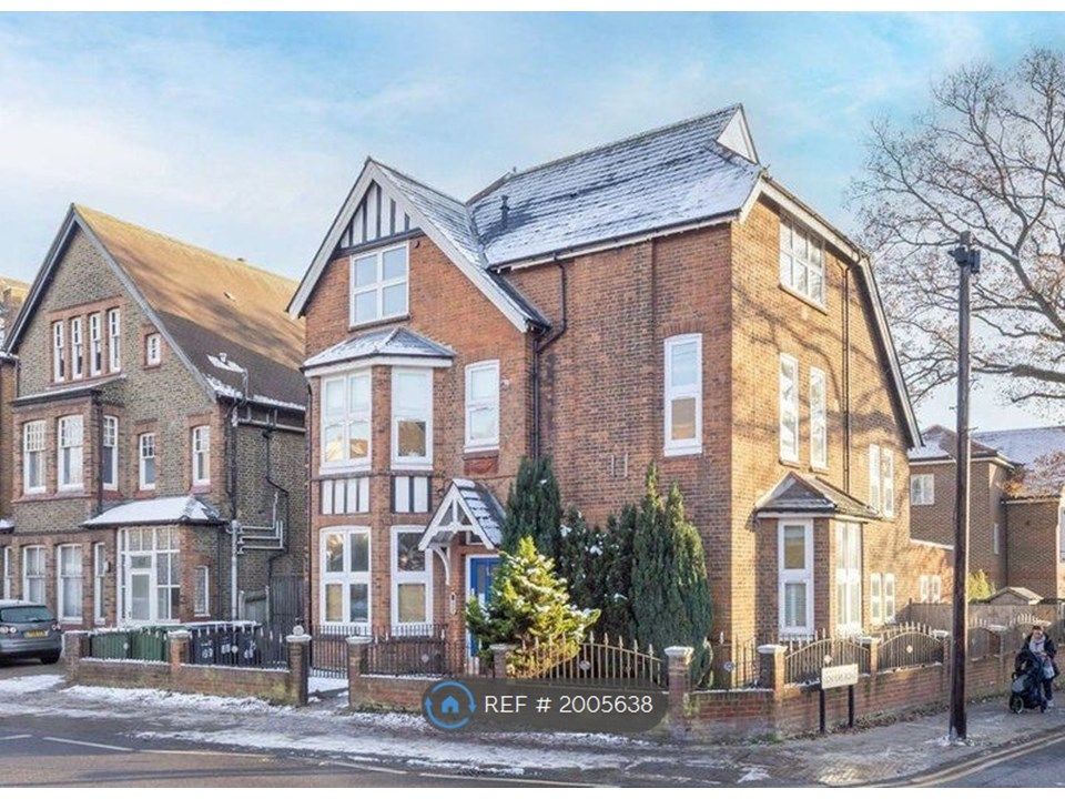 2 bed flat to rent in Mitcham Lane, London SW16, £1,900 pcm Zoopla