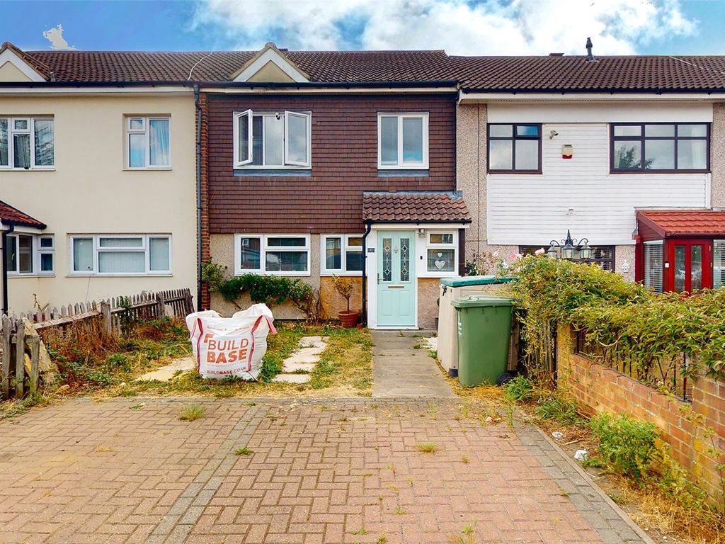3 bed terraced house for sale in Bodiam Close, Pitsea, Basildon, Essex