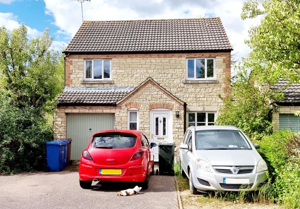 4 bed detached house for sale in Bicester, Oxfordshire OX26, £300,000