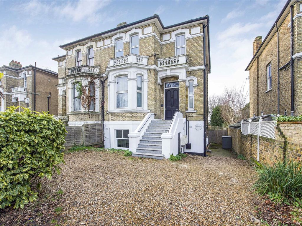 3 bed semidetached house for sale in Uxbridge Road, Hampton Hill