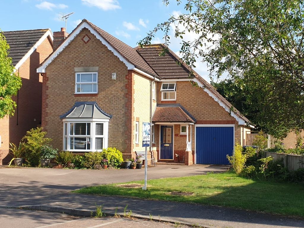4 bed detached house for sale in Robinia Close, Lutterworth LE17, £