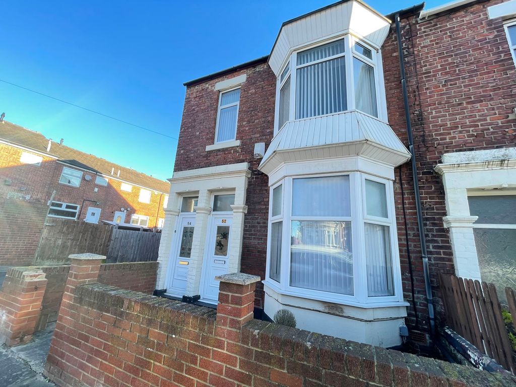 3 bed flat for sale in Pollard Street, South Shields NE33, £80,000 Zoopla