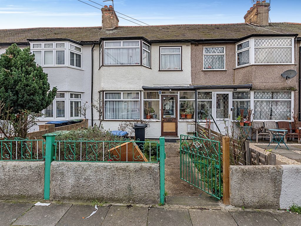 3 bed terraced house for sale in Malham Terrace, London N18 Zoopla