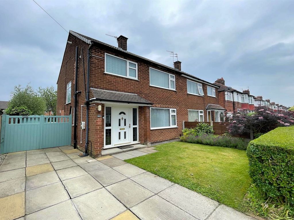 3 bed semidetached house for sale in Sandilands Road, Wythenshawe