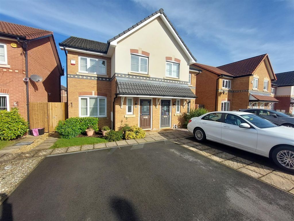 3 bed semidetached house for sale in Chelford Road, Eccleston, St