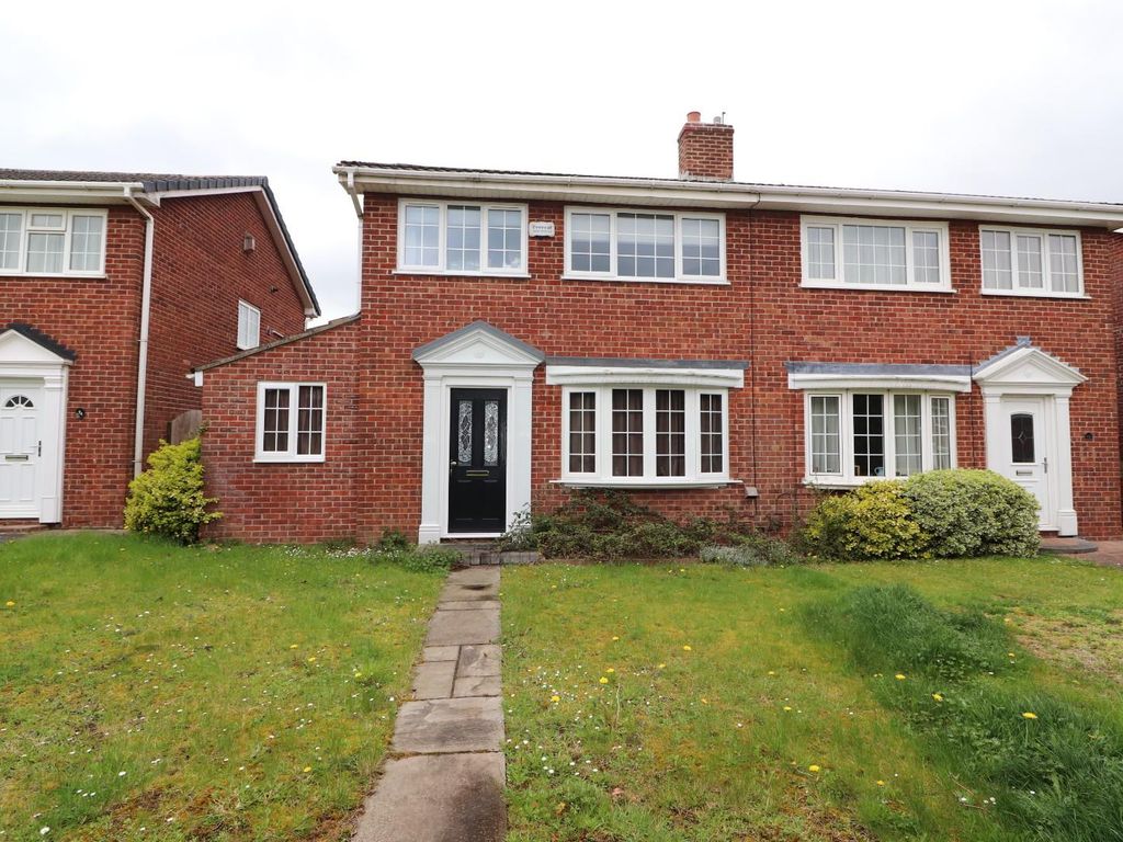 3 bed property for sale in Kestrel Close, Chipping Sodbury, Bristol