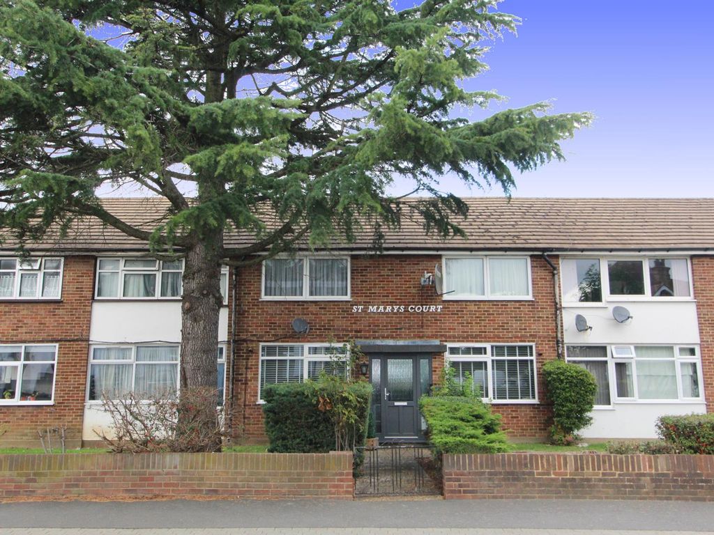 2 bed for sale in Granville Road, London N12, £375,000 Zoopla