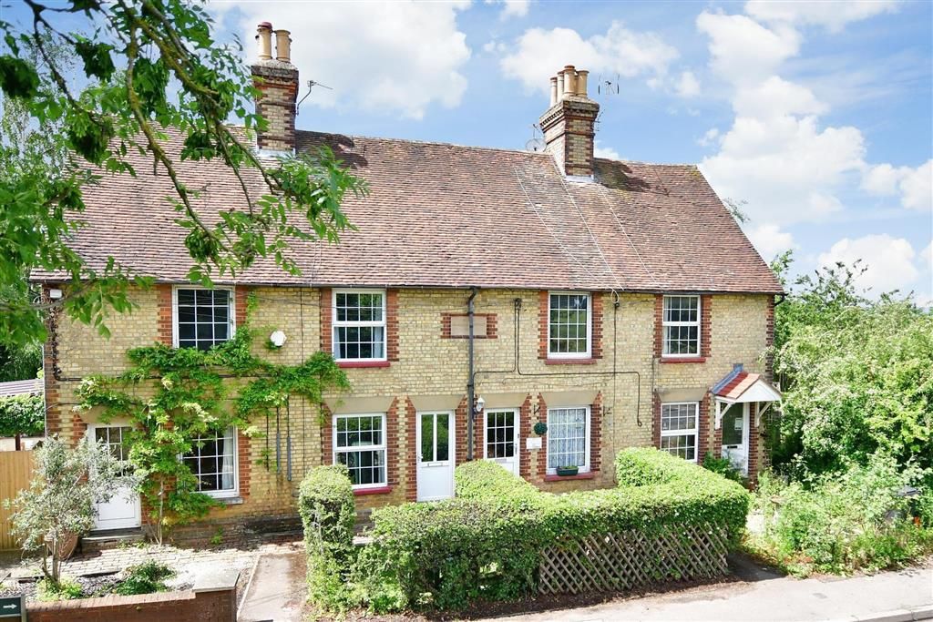 3 bed terraced house for sale in Upper Street, Leeds, Maidstone, Kent