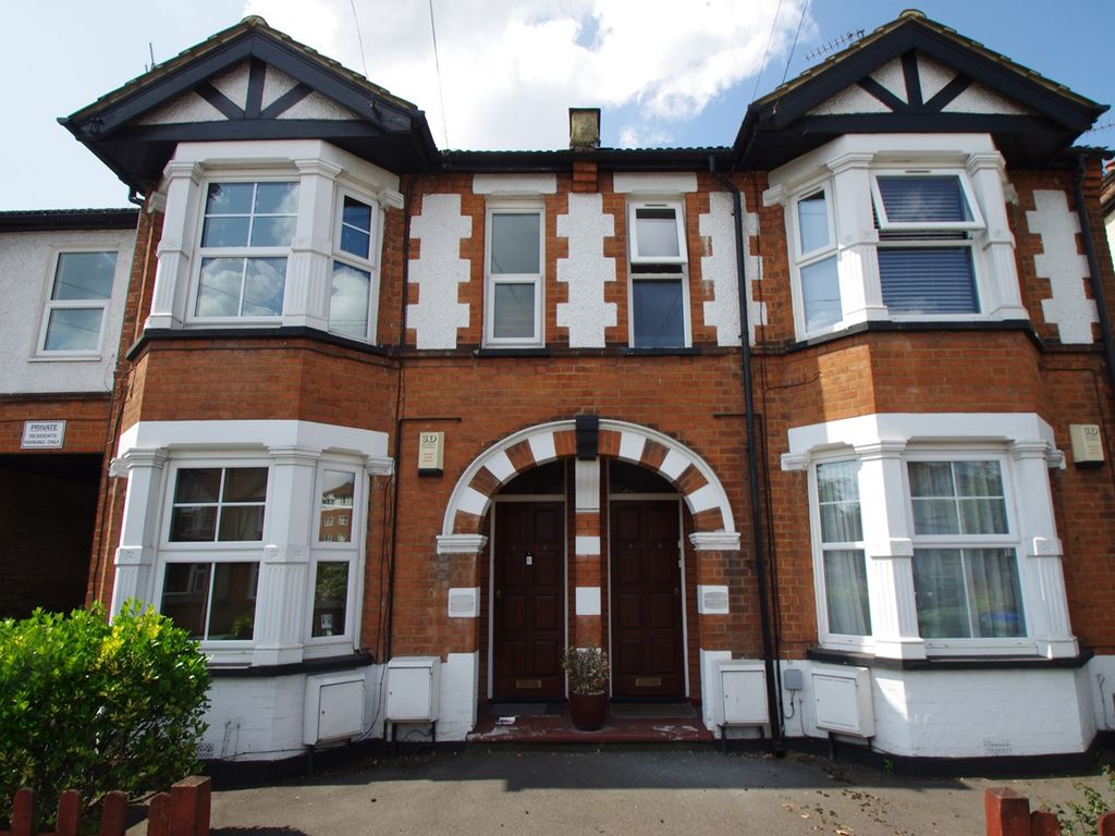 1 bed flat to rent in Bushey Mill Lane, Watford WD24, £1,300 pcm Zoopla