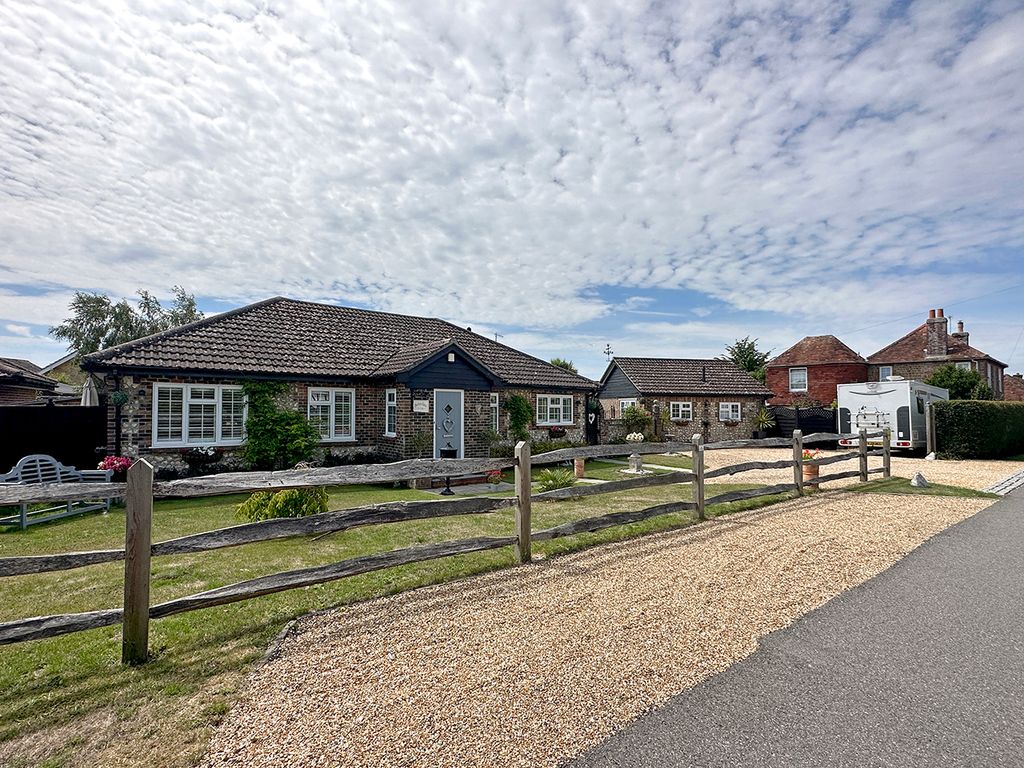 3 bed detached bungalow for sale in Barton Close, Nyetimber, Bognor