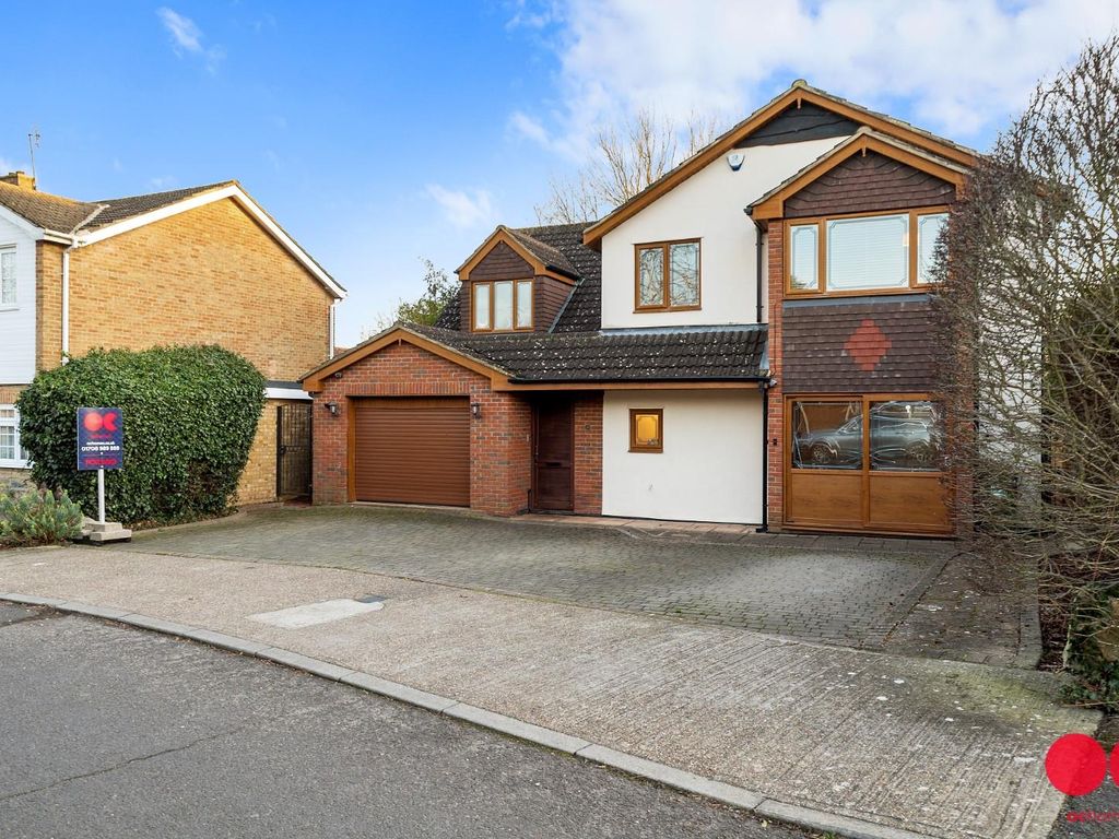 6 bed detached house for sale in Ferndown, Hornchurch RM11, £1,200,000