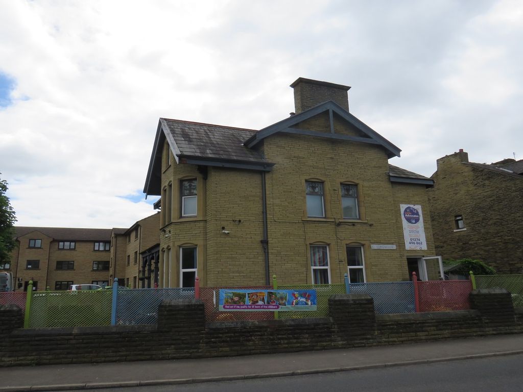 Leylands Lane, Heaton BD9  