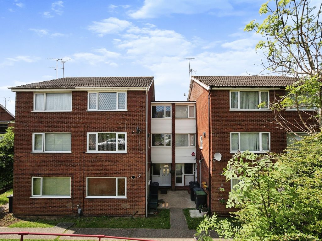 2 bed property for sale in Brendon Avenue, Luton LU2 Zoopla