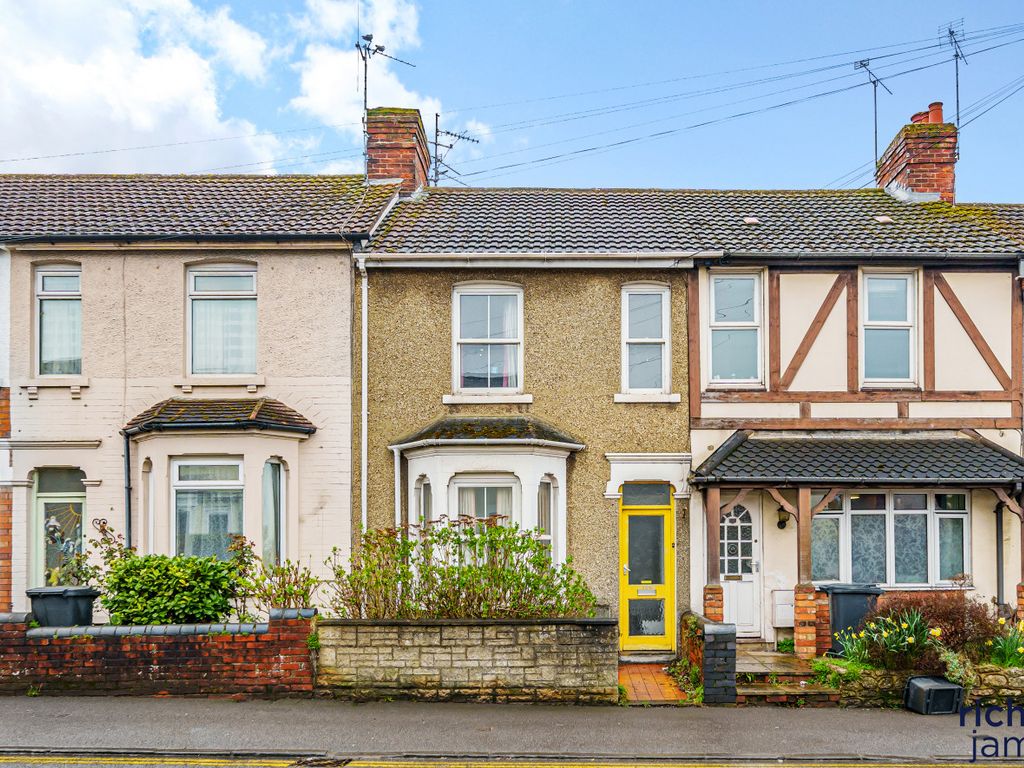 3 bed terraced house for sale in Kingshill Road, Old Town, Swindon SN1
