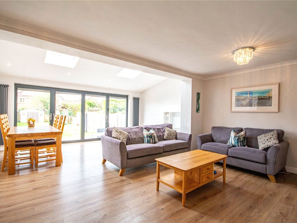 4 bed semidetached house for sale in Bromley Heath Road, Bristol