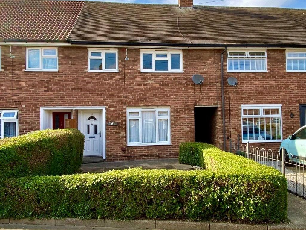 3 bed terraced house for sale in Harleston Close, Hull HU8, £110,000