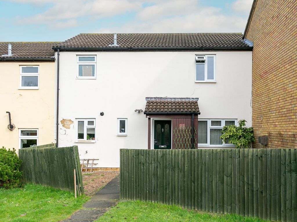 3 bed terraced house for sale in Kestrel Close, Stevenage