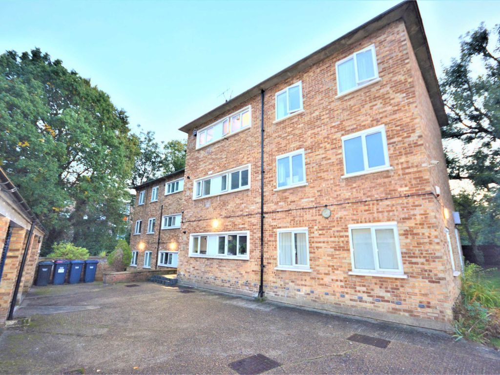 3 bed flat to rent in Great North Way, London NW4 Zoopla