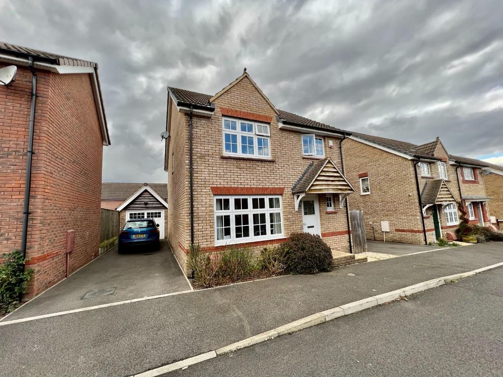 4 bed detached house to rent in Leader Street, Cheswick Village