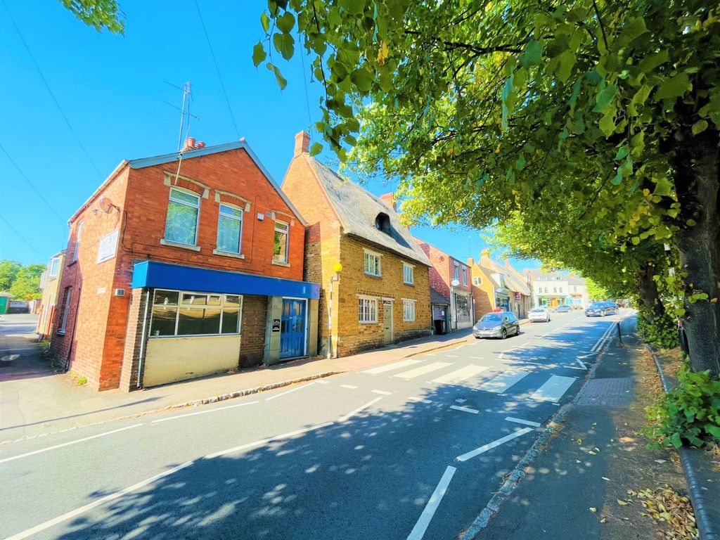 1 bed flat to rent in The Square, Earls Barton, Northampton NN6 Zoopla