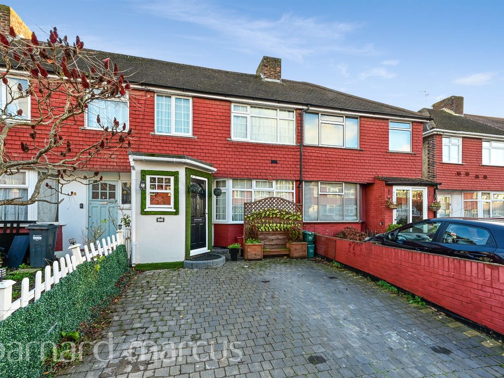 4 bed terraced house for sale in Lansbury Avenue, Feltham TW14 Zoopla