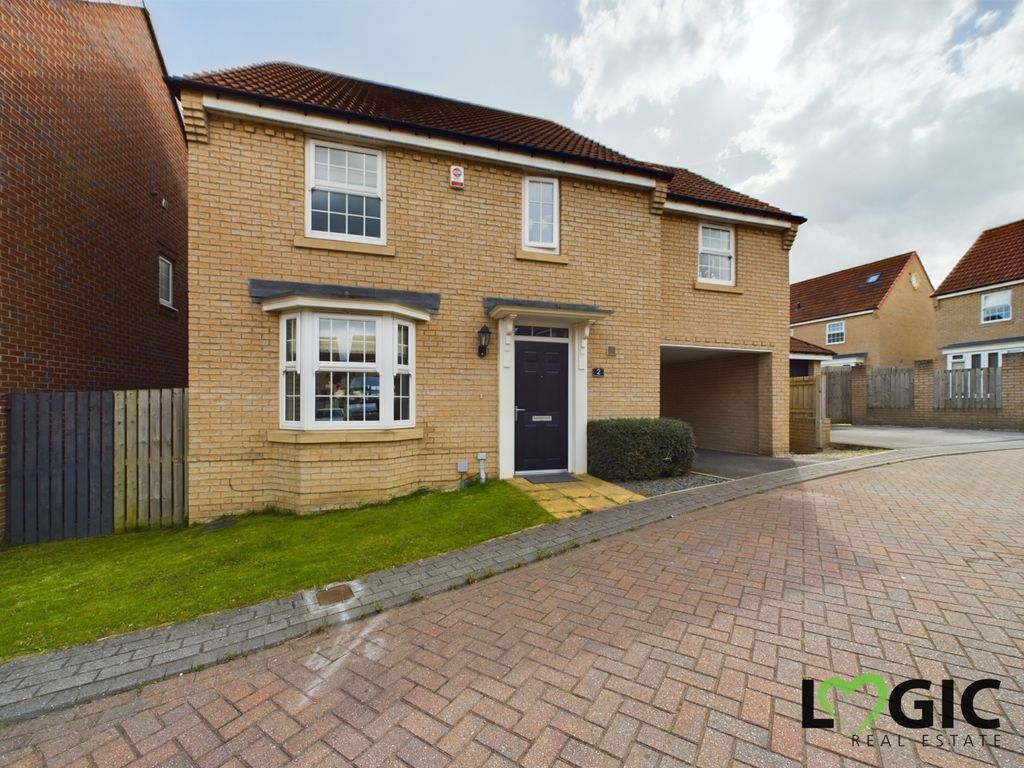 4 bed detached house for sale in Sorrel Court, Pontefract, West