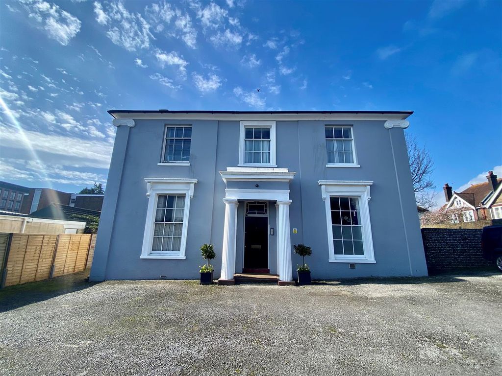 1 bed flat to rent in Bridge Road, Broadwater, Worthing BN14, £950 pcm