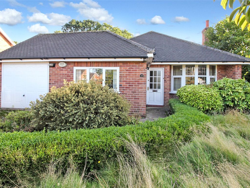 2 bed bungalow for sale in Westfield Drive, Wistaston, Crewe, Cheshire CW2, £200,000 Zoopla