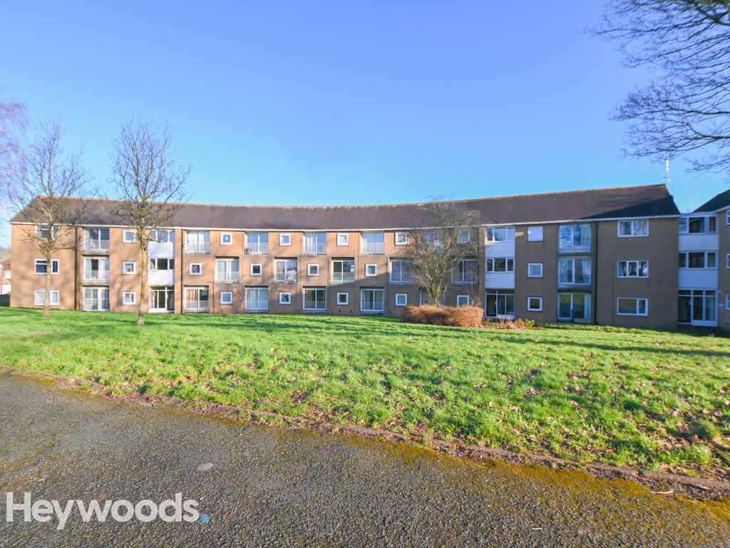 2 bed flat for sale in Queensway, Westlands, Newcastle Under Lyme ST5