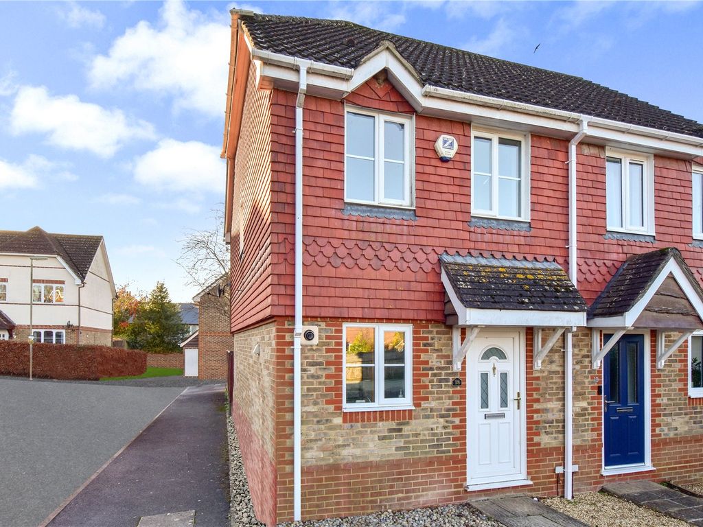 2 bed end terrace house to rent in St. Marys Road, Kingsclere, Newbury