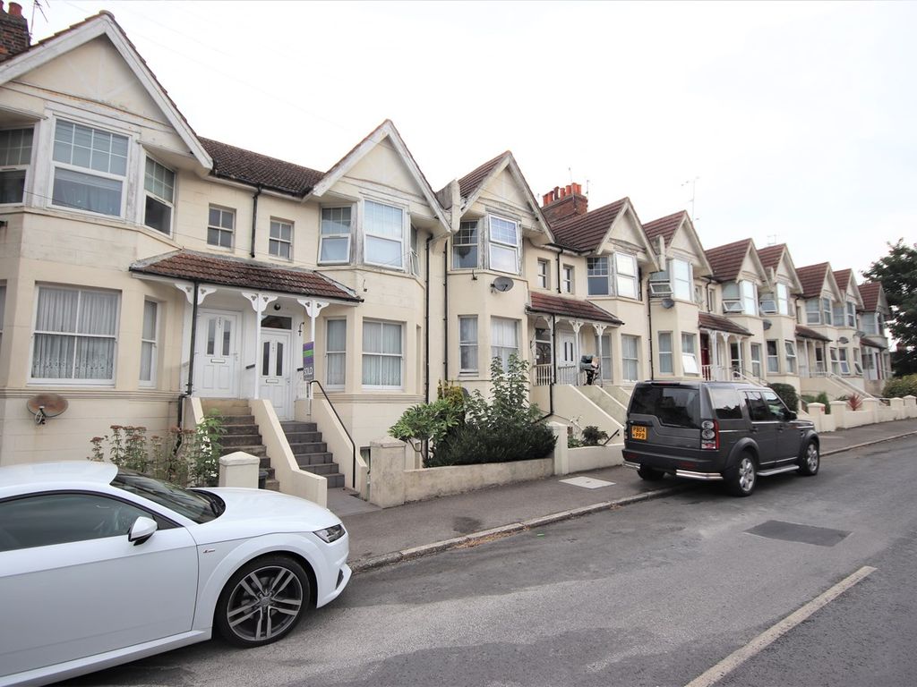 2 bed flat for sale in London Road, BexhillOnSea TN39 Zoopla