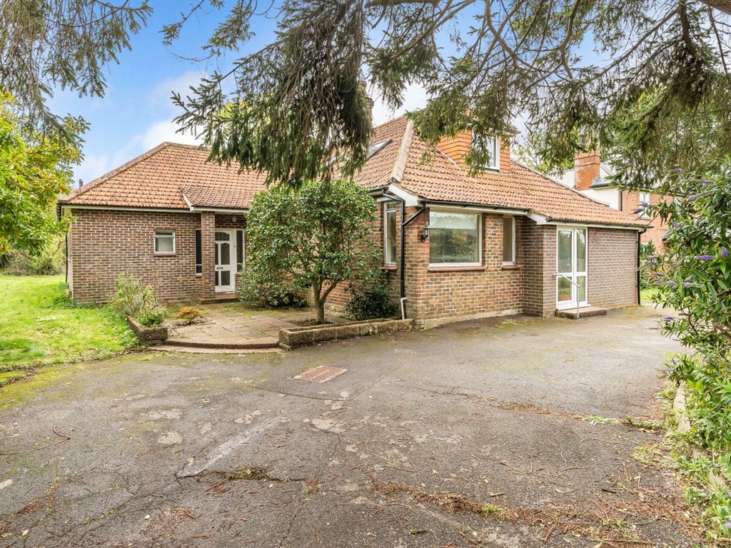 6 bed detached house for sale in Copse Lane, Hayling Island PO11, £