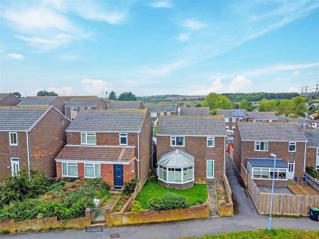 3 bed detached house for sale in Faversham, Weymouth DT4, £325,000 Zoopla